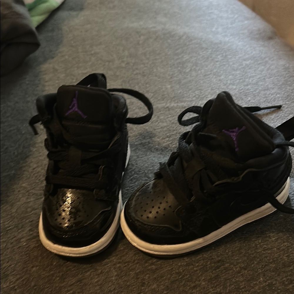 Jordan Kids Black and Purple Sneakers
